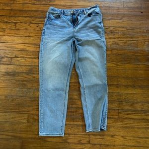 American Eagle Mom Jeans